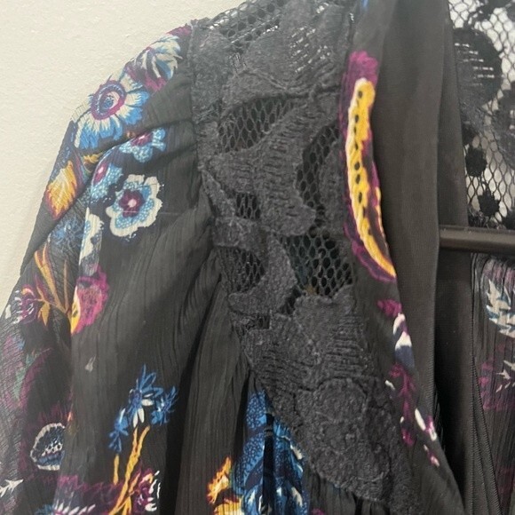 Black floral sheer overlay half button dress size XL - Picture 6 of 7